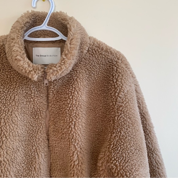 Aritzia Antic Teddy Sherpa Bomber Jacket
By The Group Babaton - Picture 8 of 9
